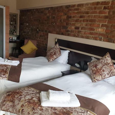 Tsessebe Guesthouse ブルームフォンテーン エクステリア 写真