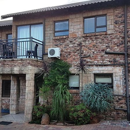 Tsessebe Guesthouse ブルームフォンテーン エクステリア 写真