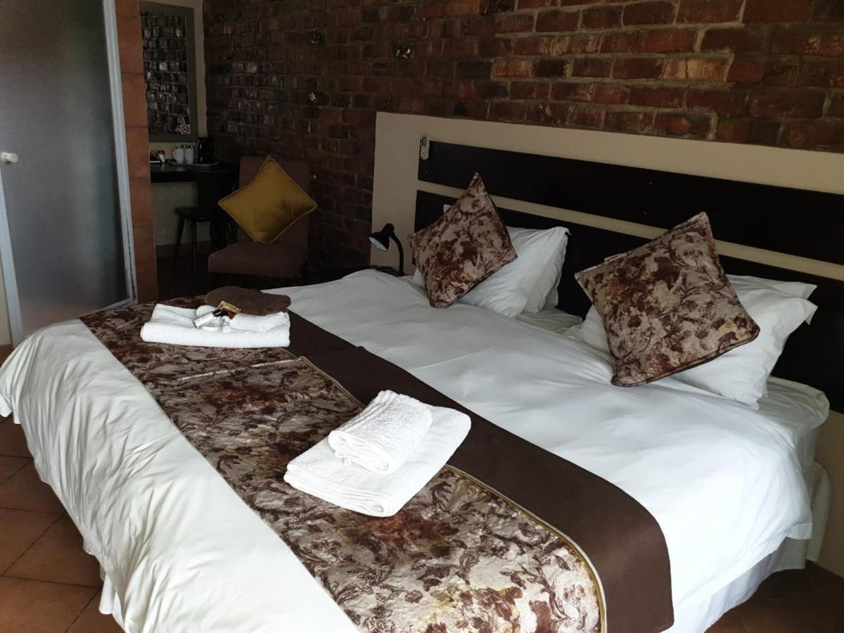 Tsessebe Guesthouse ブルームフォンテーン エクステリア 写真