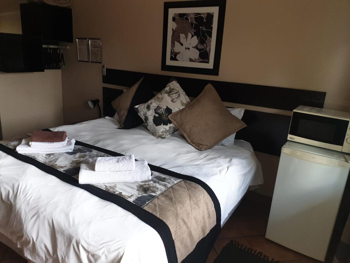Tsessebe Guesthouse ブルームフォンテーン エクステリア 写真