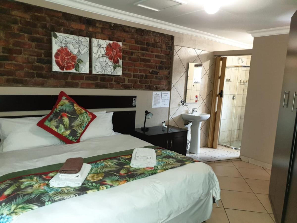 Tsessebe Guesthouse ブルームフォンテーン エクステリア 写真