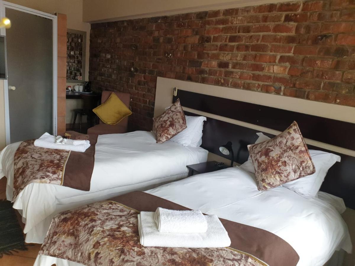 Tsessebe Guesthouse ブルームフォンテーン エクステリア 写真