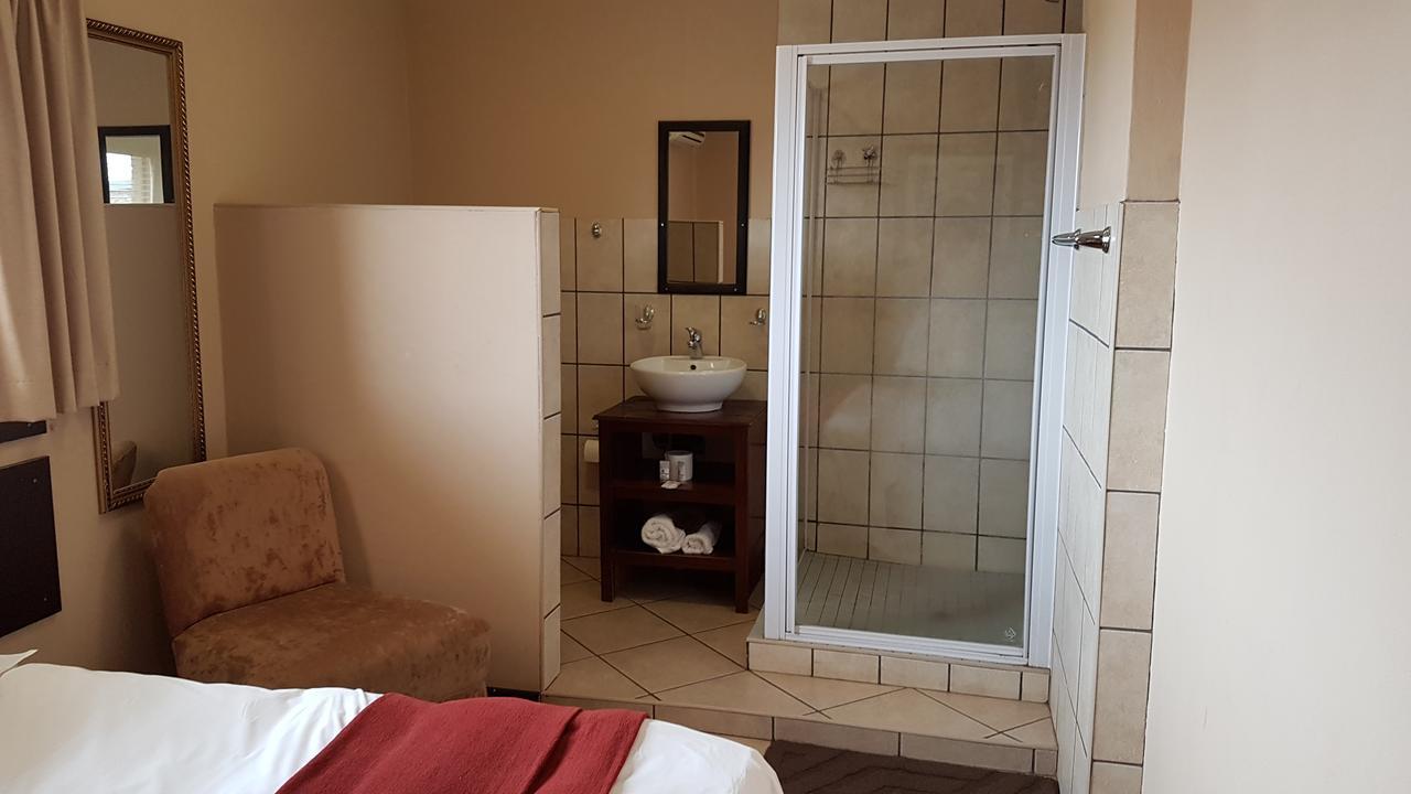 Tsessebe Guesthouse ブルームフォンテーン エクステリア 写真