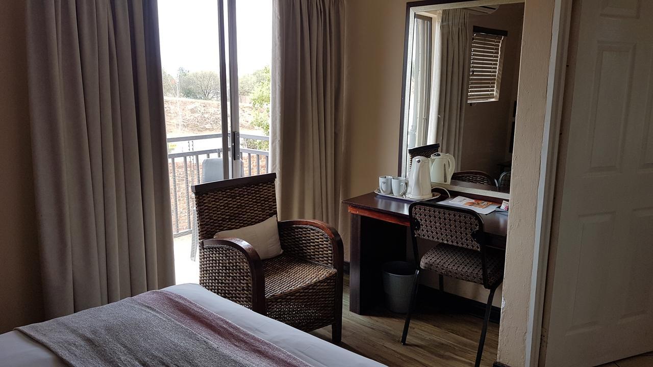 Tsessebe Guesthouse ブルームフォンテーン エクステリア 写真